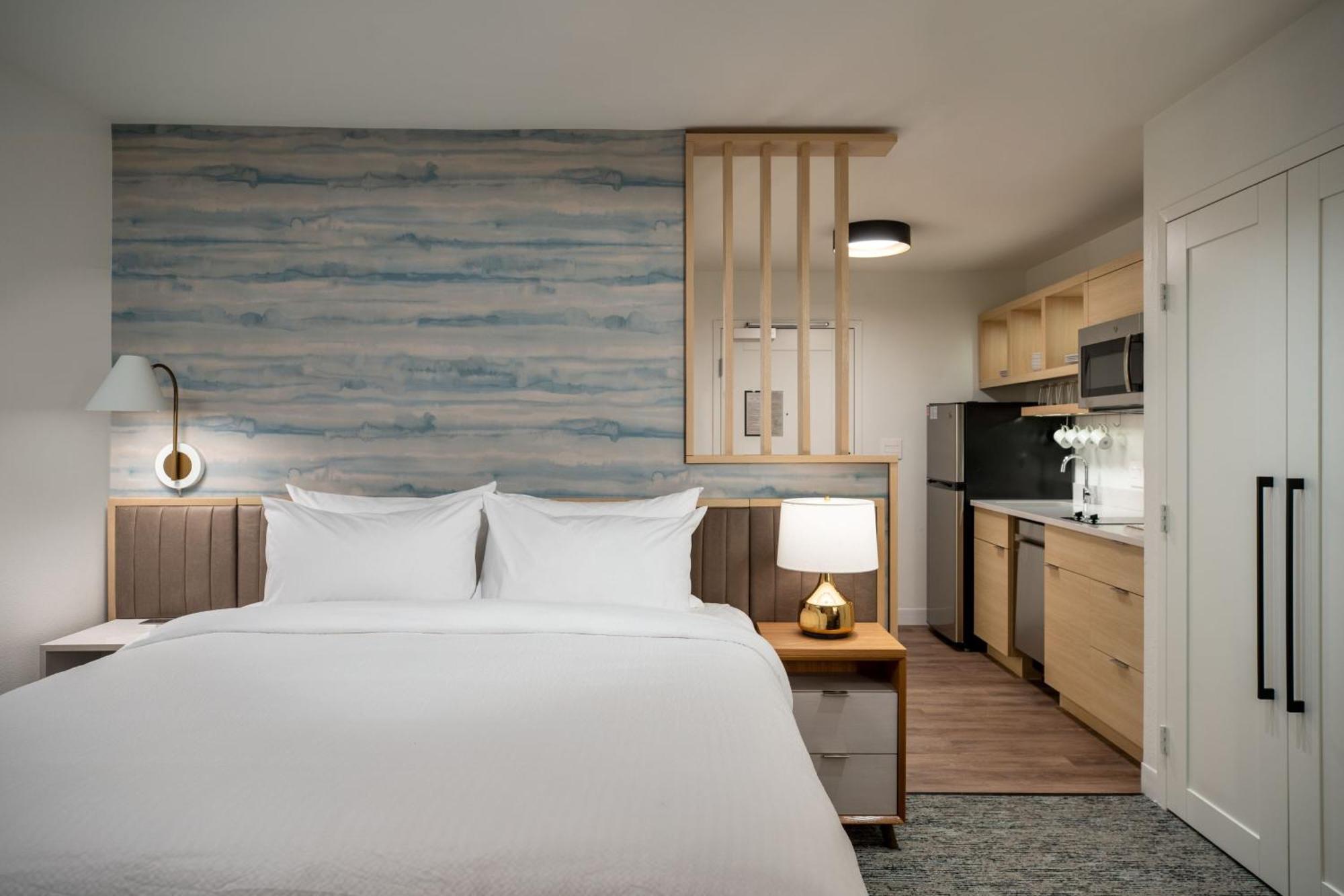 Towneplace Suites By Marriott Houston Tomball Exterior photo